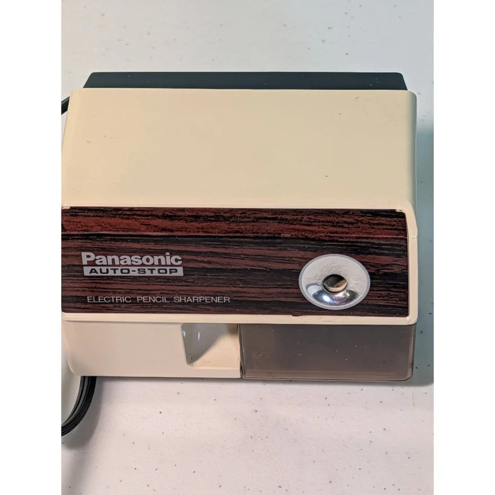 Panasonic Electric Pencil Sharpener Model # KP-110 Vintage Tested Working